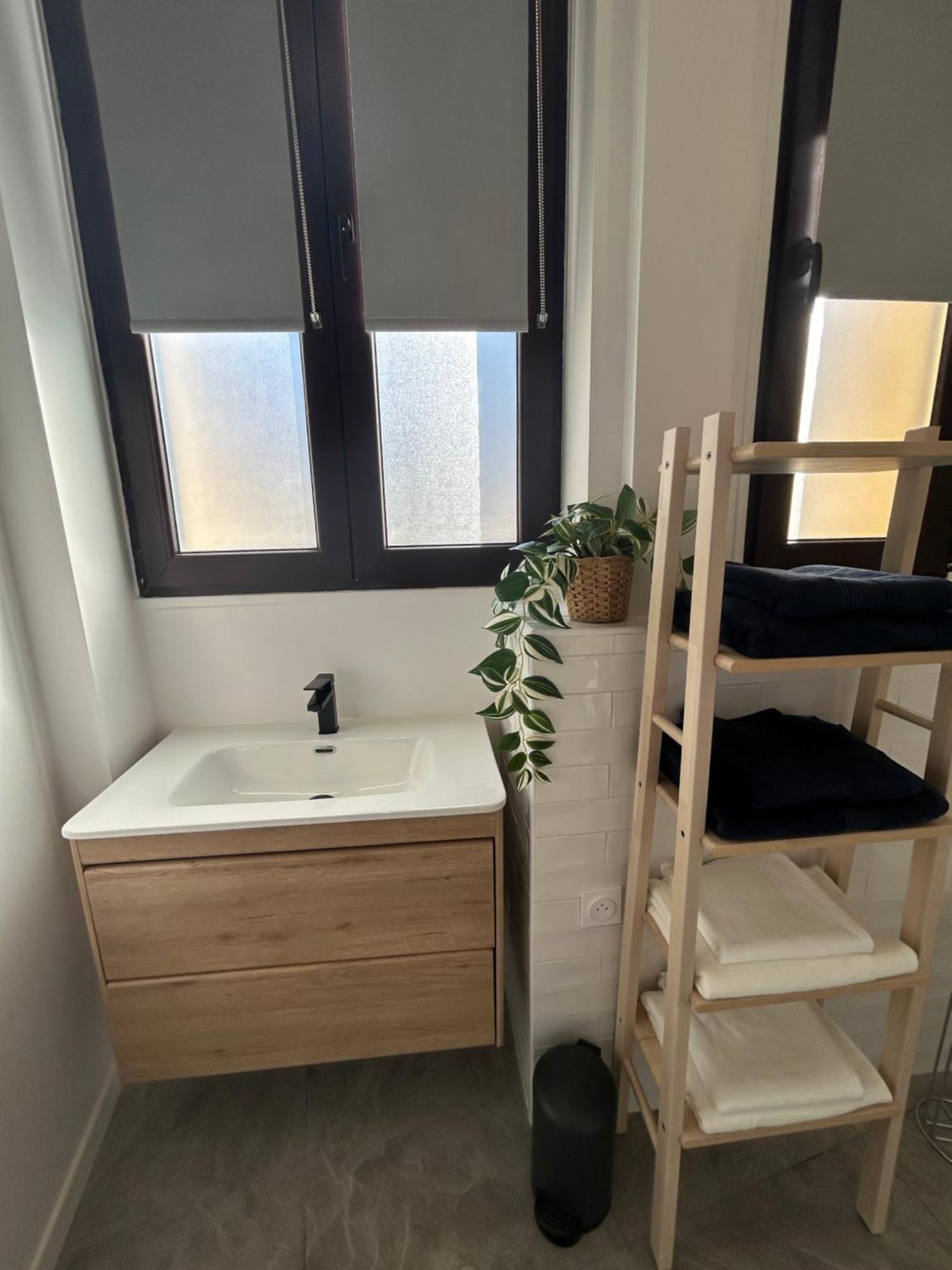 Residence "A Torbia" , 4 Appartements De 2 A 6 Personnes La Turbie Rum bild