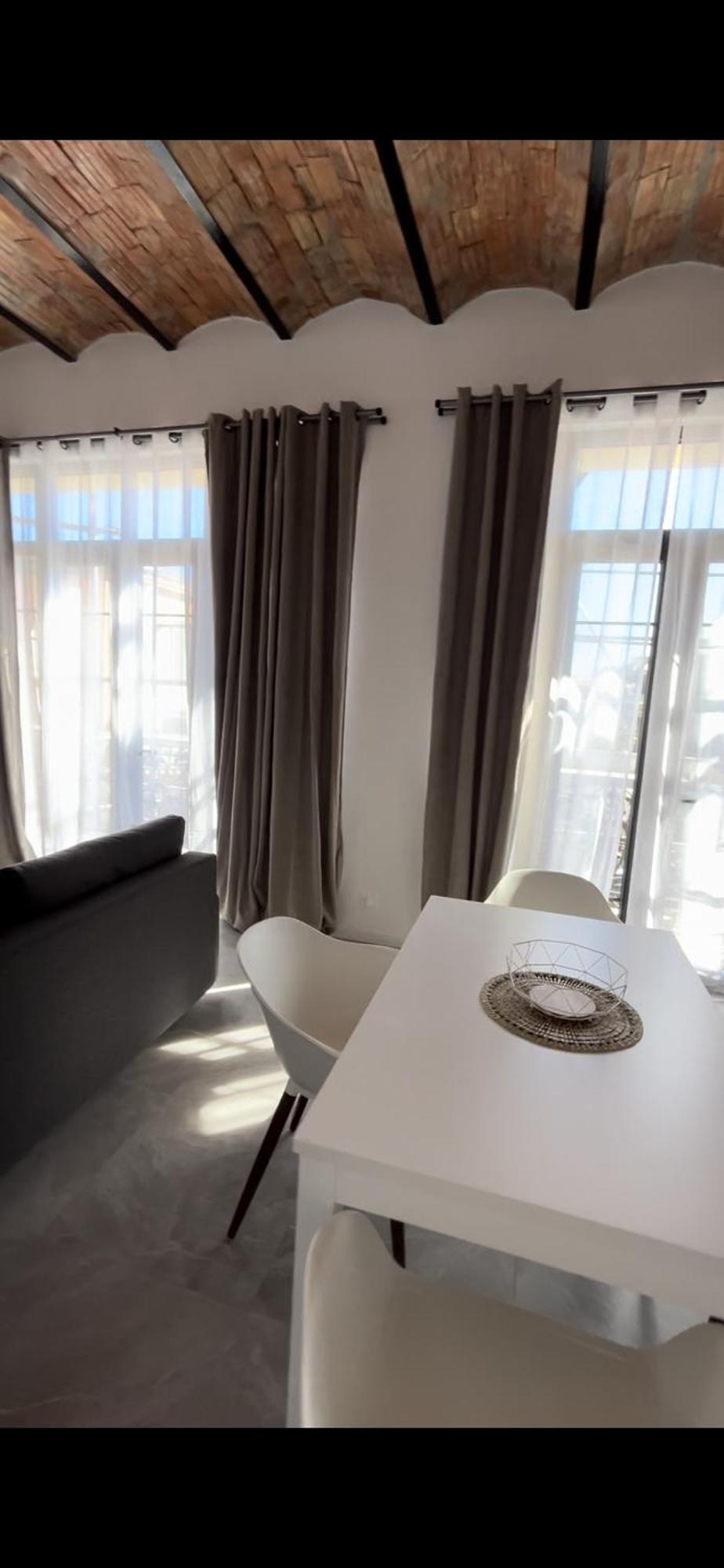 Residence "A Torbia" , 4 Appartements De 2 A 6 Personnes La Turbie Rum bild