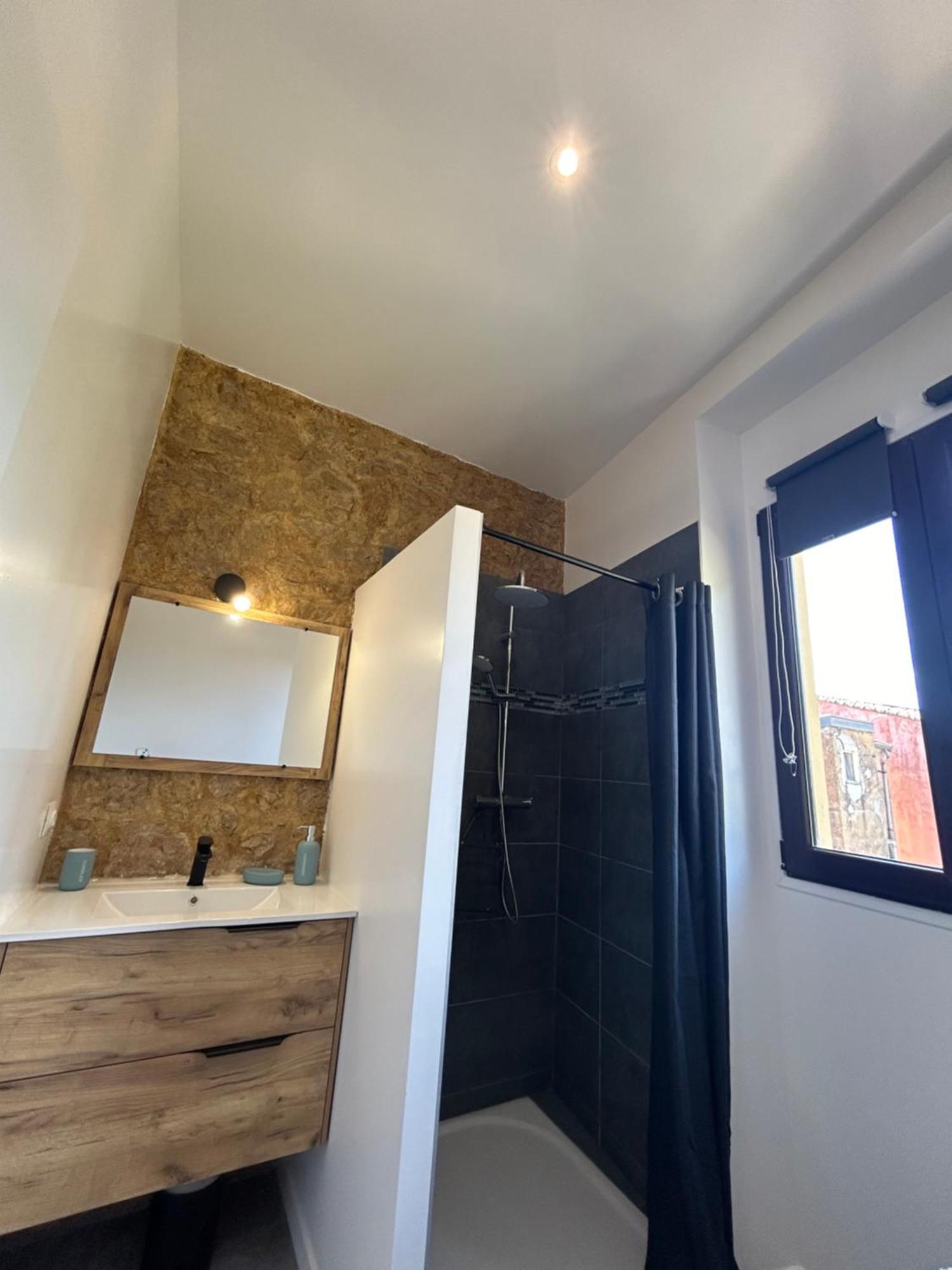 Residence "A Torbia" , 4 Appartements De 2 A 6 Personnes La Turbie Rum bild