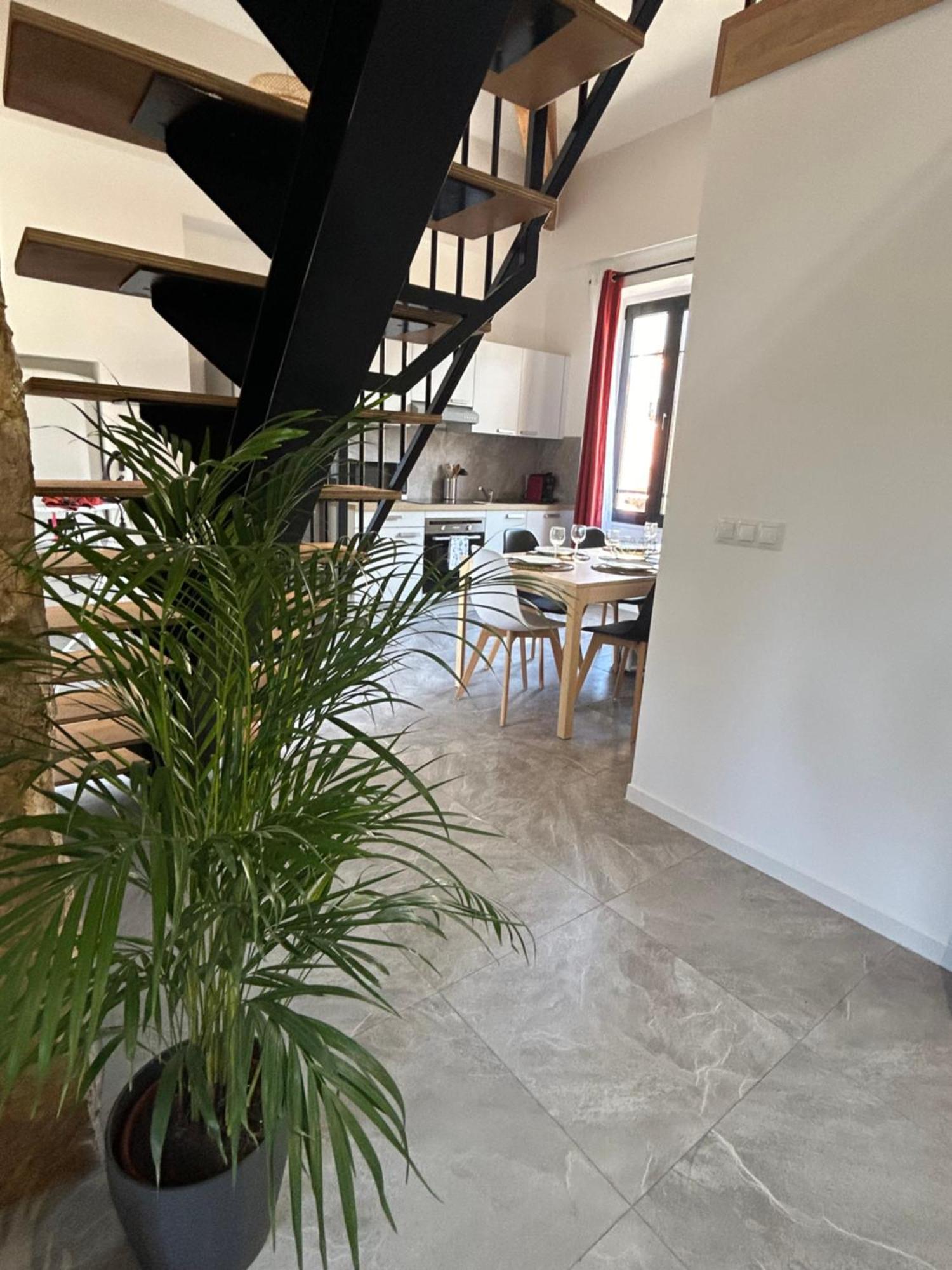 Residence "A Torbia" , 4 Appartements De 2 A 6 Personnes La Turbie Rum bild
