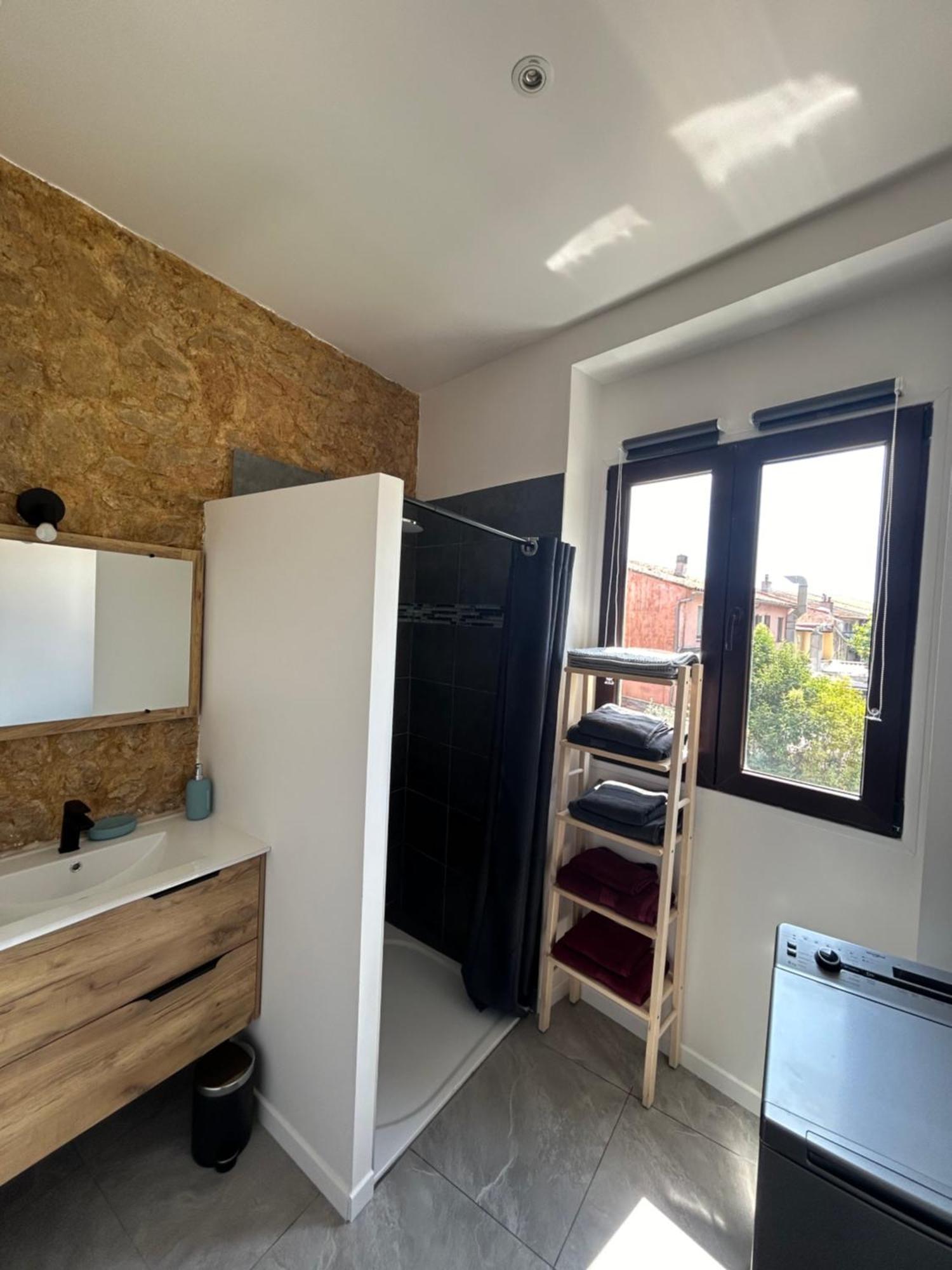 Residence "A Torbia" , 4 Appartements De 2 A 6 Personnes La Turbie Rum bild
